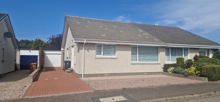 3 bedroom semi-detached bungalow