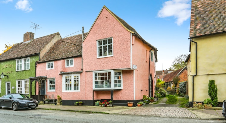 6 bedroom semi-detached house