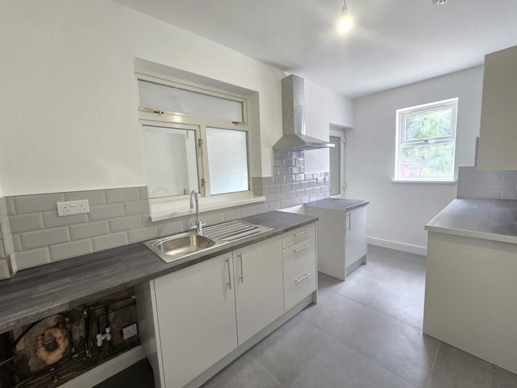 3 bedroom semi-detached house