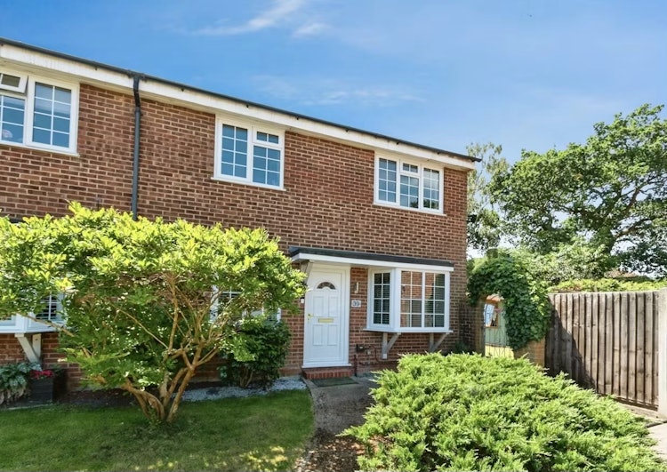 2 bedroom end of terrace house