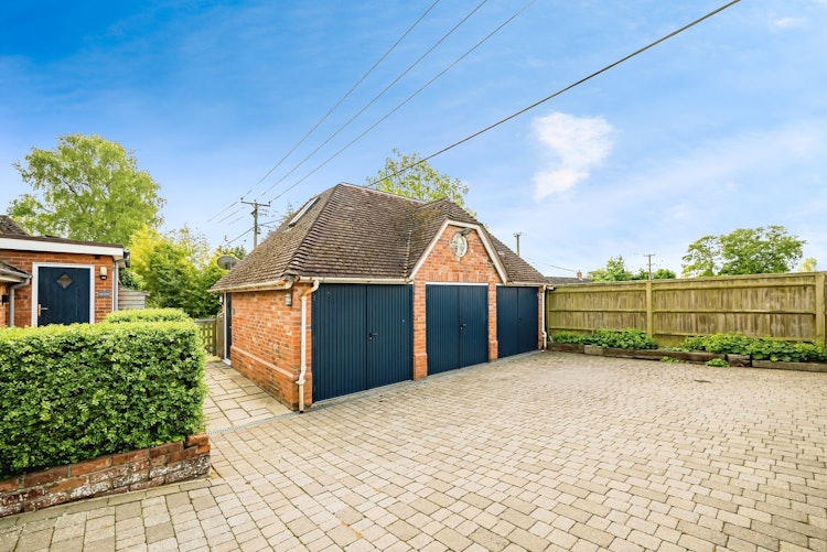 1 bedroom bungalow