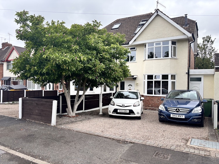 3 bedroom semi-detached house