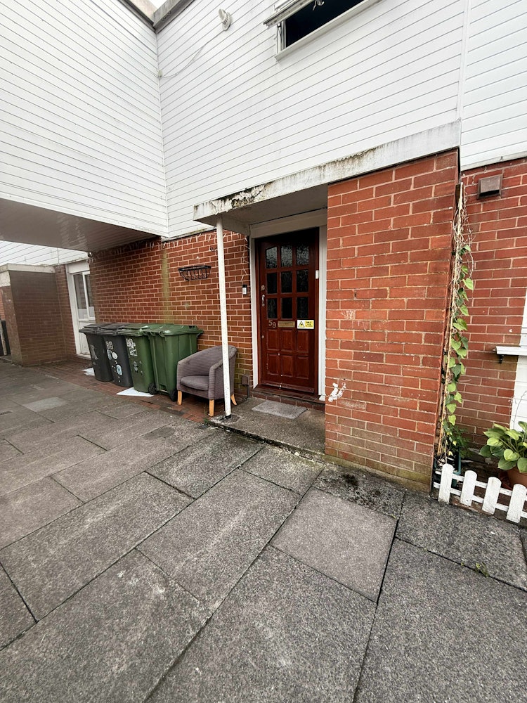 4 bedroom terraced house