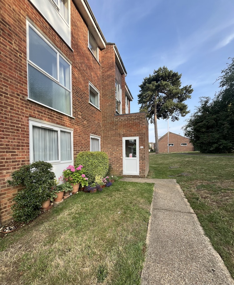 2 bedroom flat