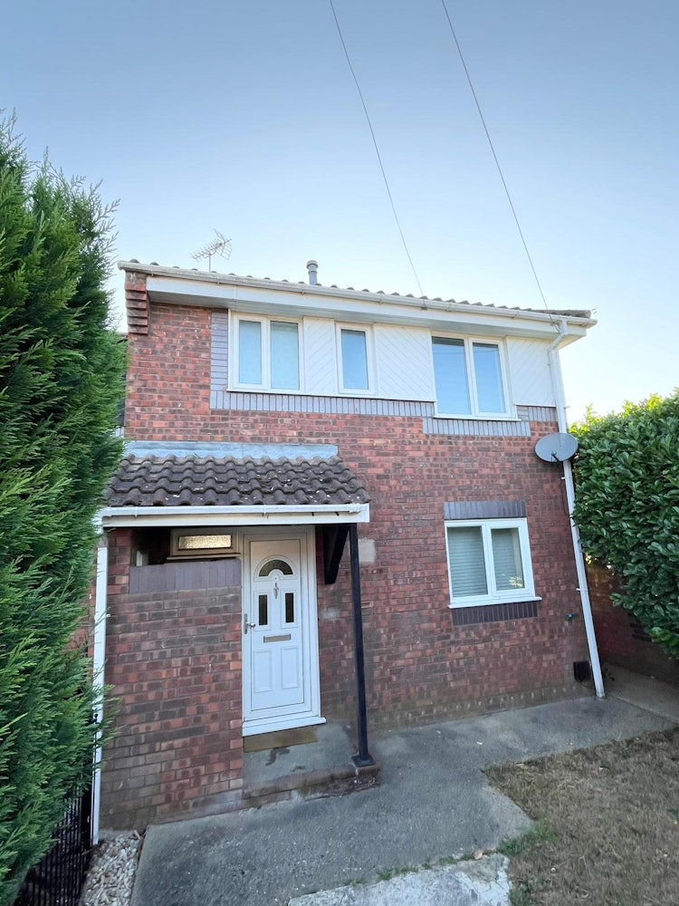3 bedroom terraced house