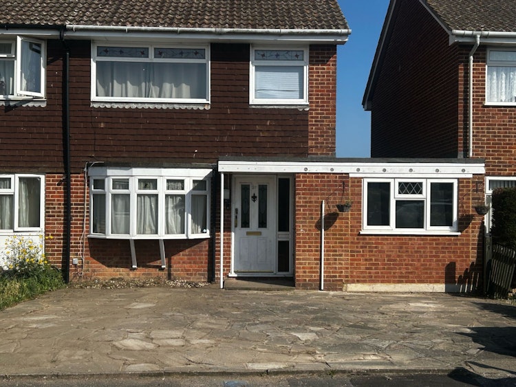 4 bedroom semi-detached house