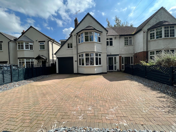 4 bedroom semi-detached house