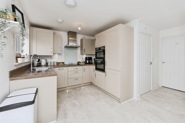 3 bedroom semi-detached house