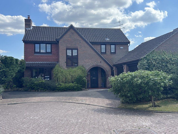 4 bedroom detached house