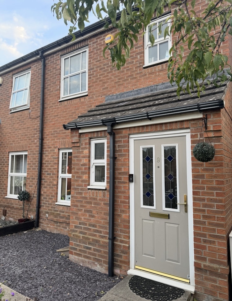 3 bedroom end of terrace house