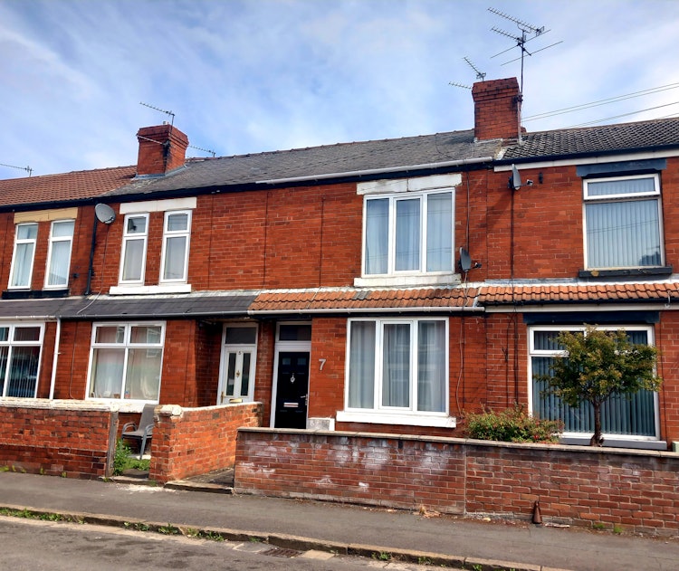 2 bedroom terraced house