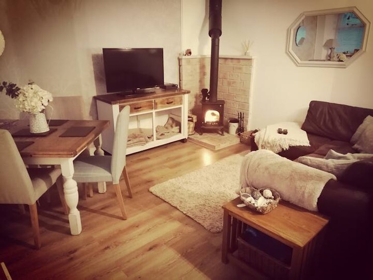 2 bedroom terraced house