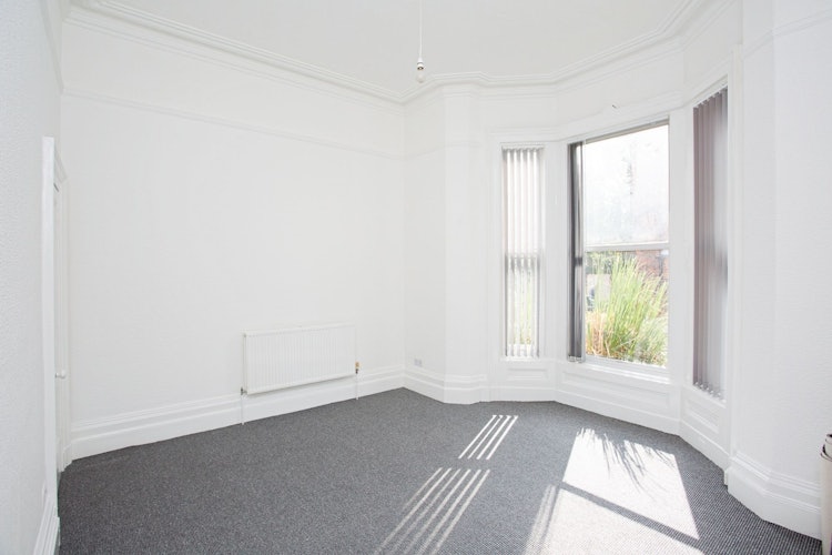 2 bedroom ground floor flat