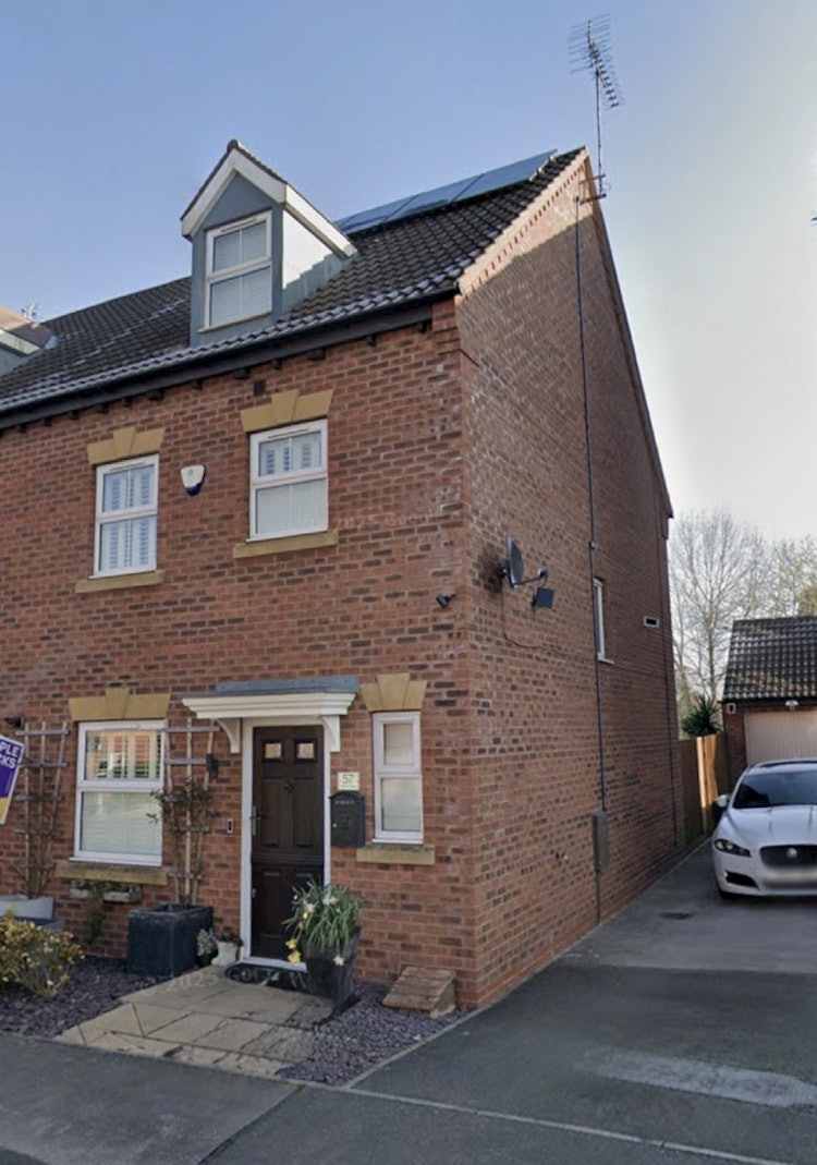 4 bedroom semi-detached house