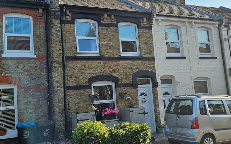 2 bedroom terraced house