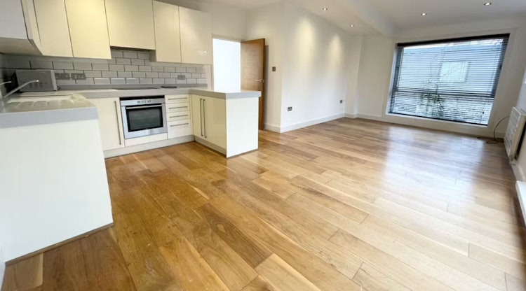 3 bedroom detached house