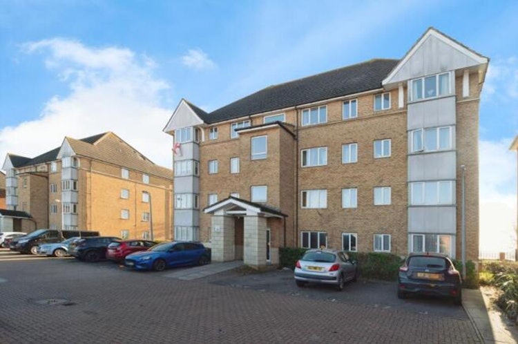 2 bedroom flat