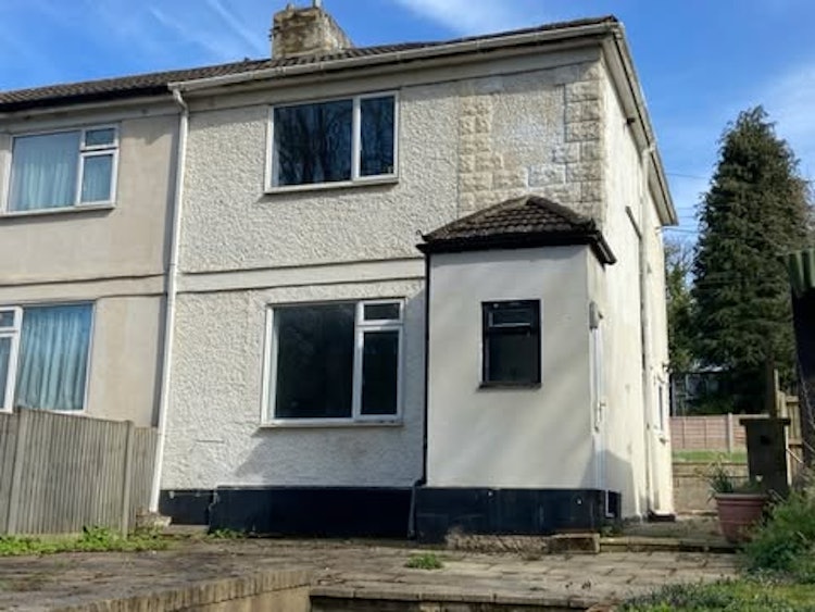 2 bedroom end of terrace house