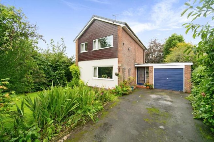 3 bedroom detached house