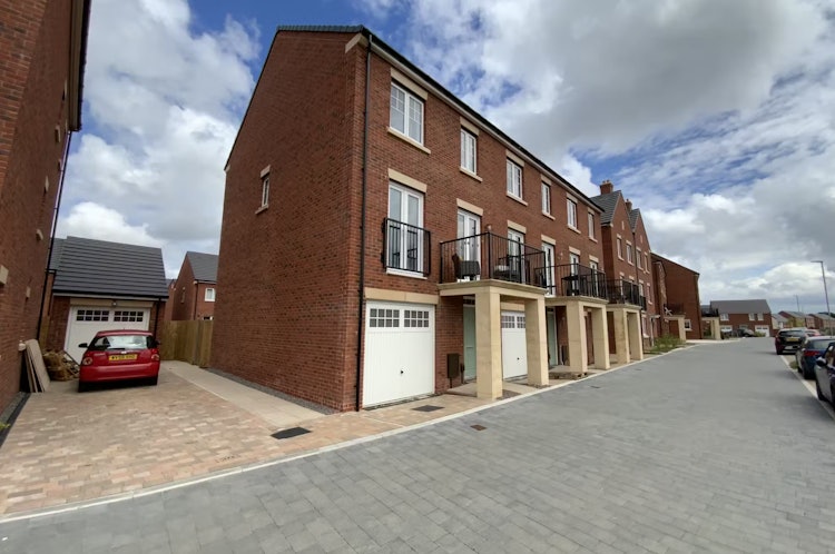 3 bedroom town house