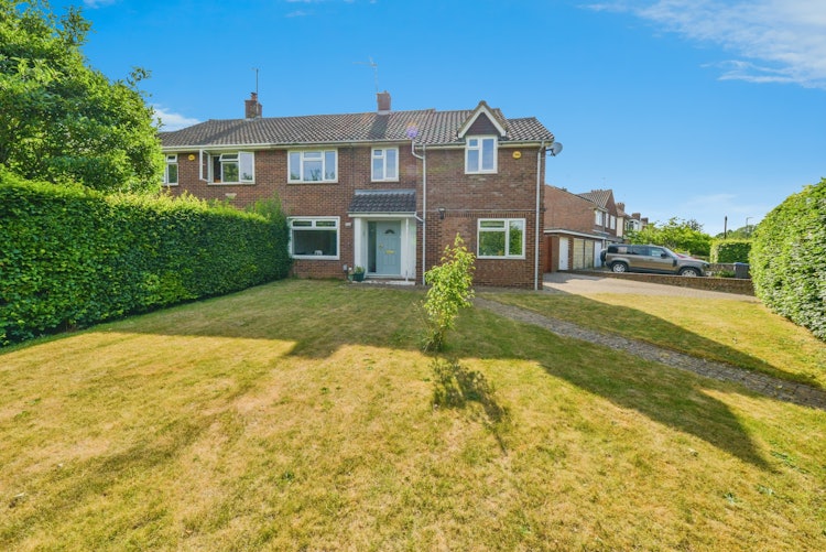 4 bedroom semi-detached house