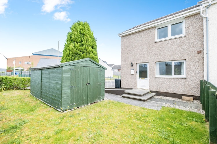 2 bedroom end of terrace bungalow