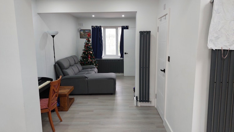 4 bedroom terraced house