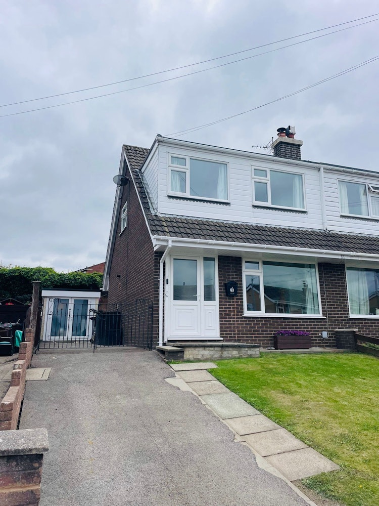 3 bedroom semi-detached house