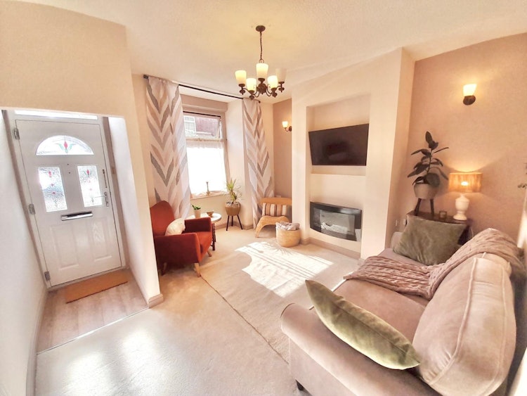 2 bedroom terraced house