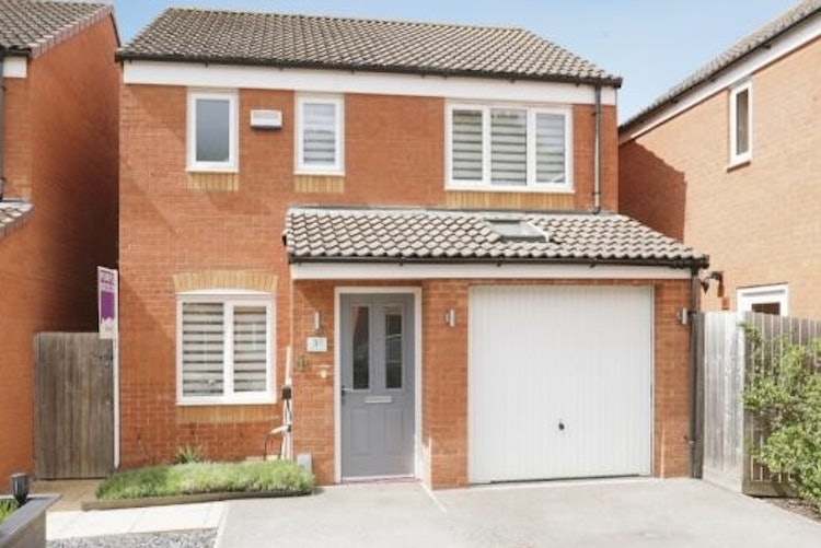 3 bedroom detached house