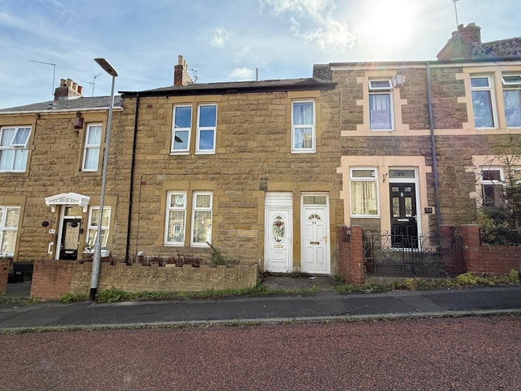 2 bedroom ground floor flat