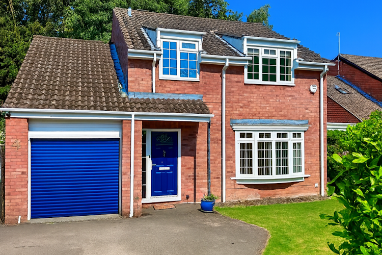 4 bedroom detached house
