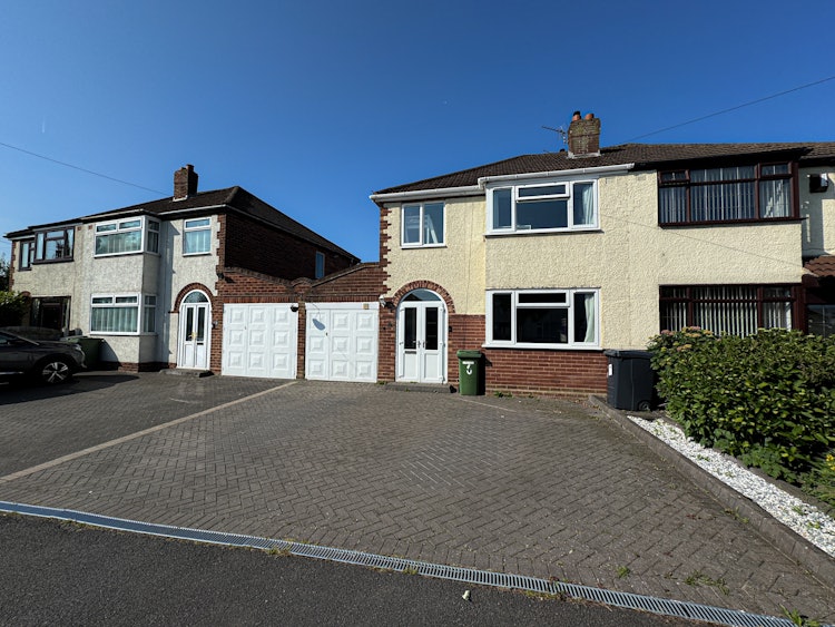 3 bedroom semi-detached house