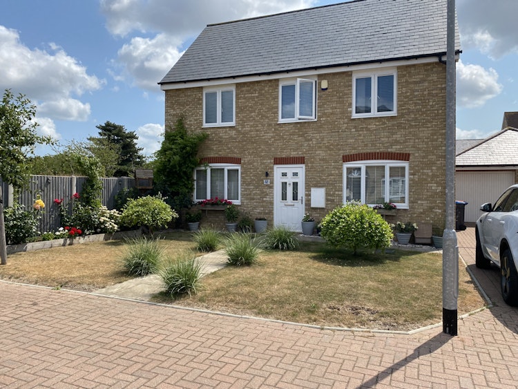 3 bedroom detached house