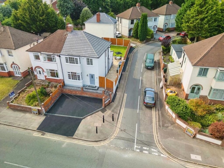 3 bedroom semi-detached house