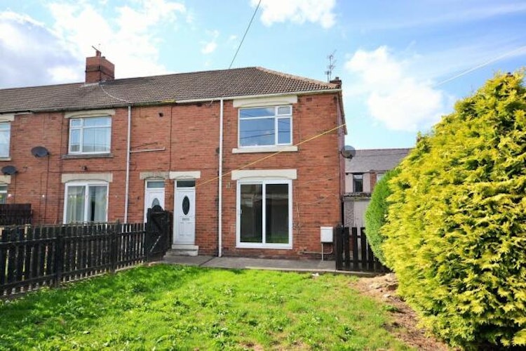 3 bedroom end of terrace house