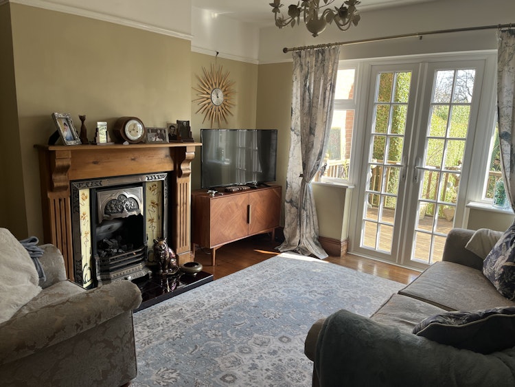 3 bedroom semi-detached house