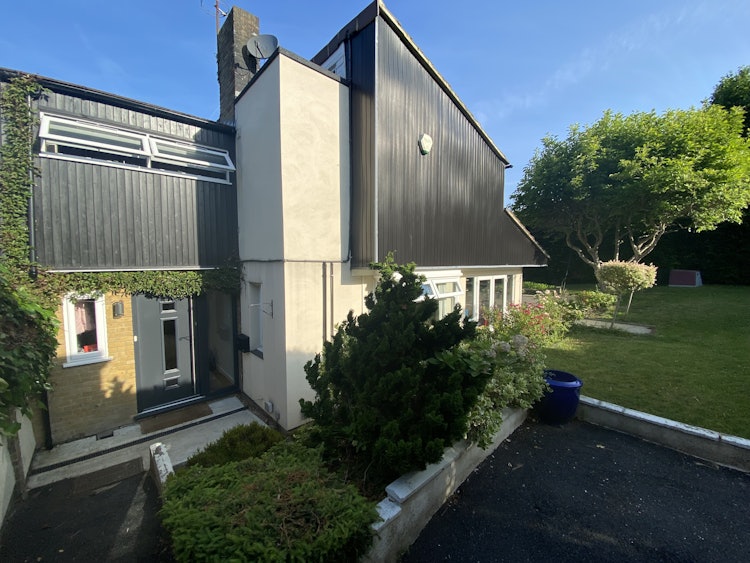 4 bedroom semi-detached house