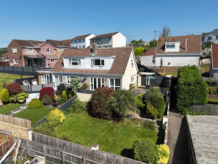 2 bedroom semi-detached house