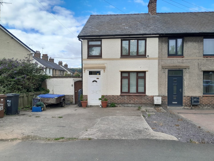 3 bedroom semi-detached house