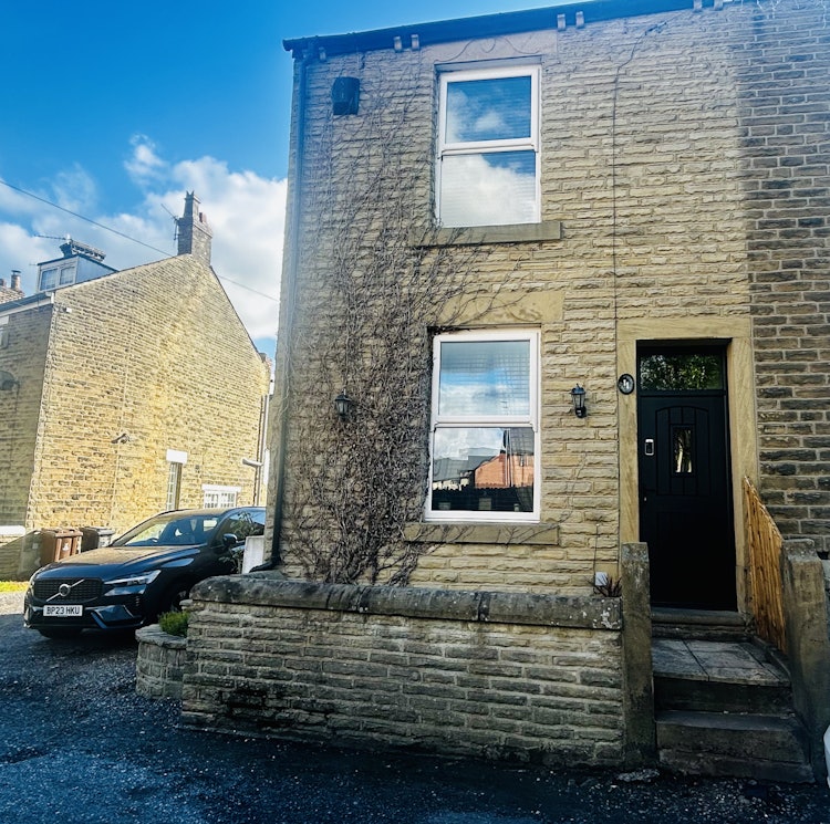 2 bedroom end of terrace house