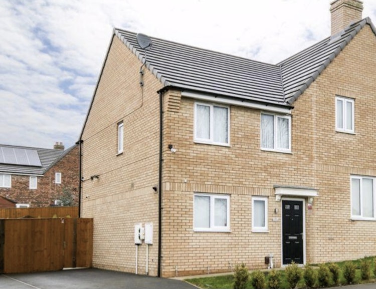 3 bedroom semi-detached house
