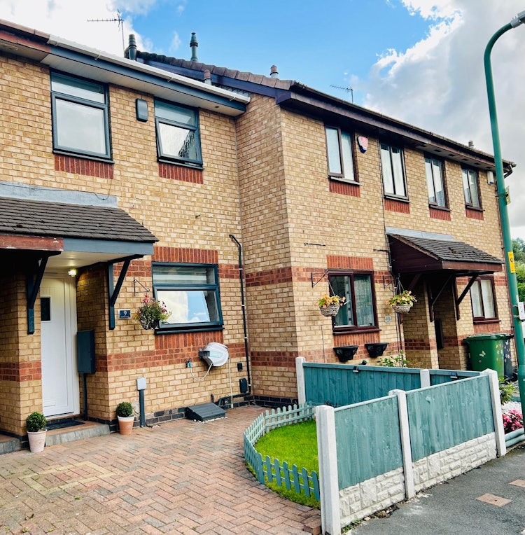 2 bedroom terraced house