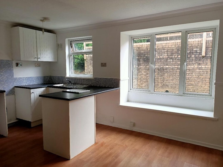 1 bedroom studio flat