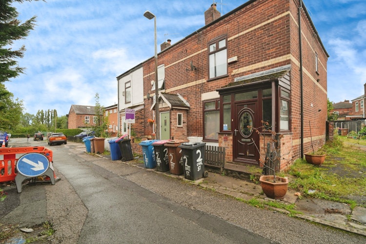 2 bedroom terraced house