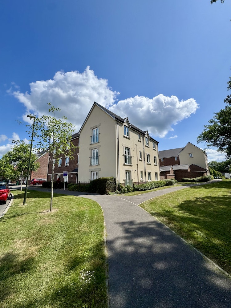 2 bedroom flat