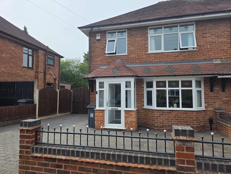 3 bedroom semi-detached house