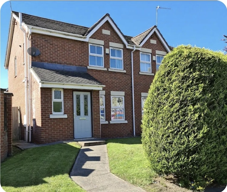 3 bedroom semi-detached house
