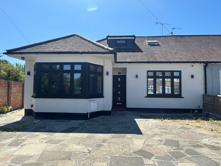 3 bedroom semi-detached house