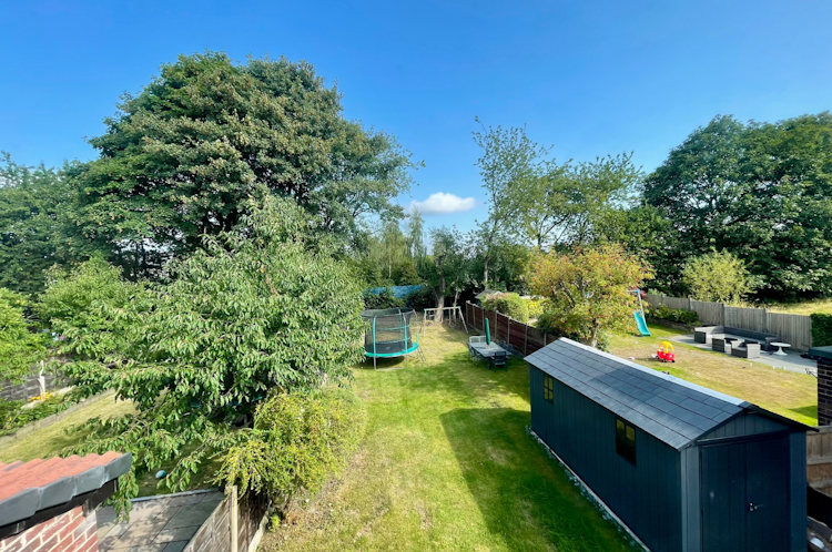 4 bedroom semi-detached house